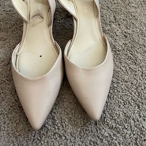 Marc fisher kitten heel